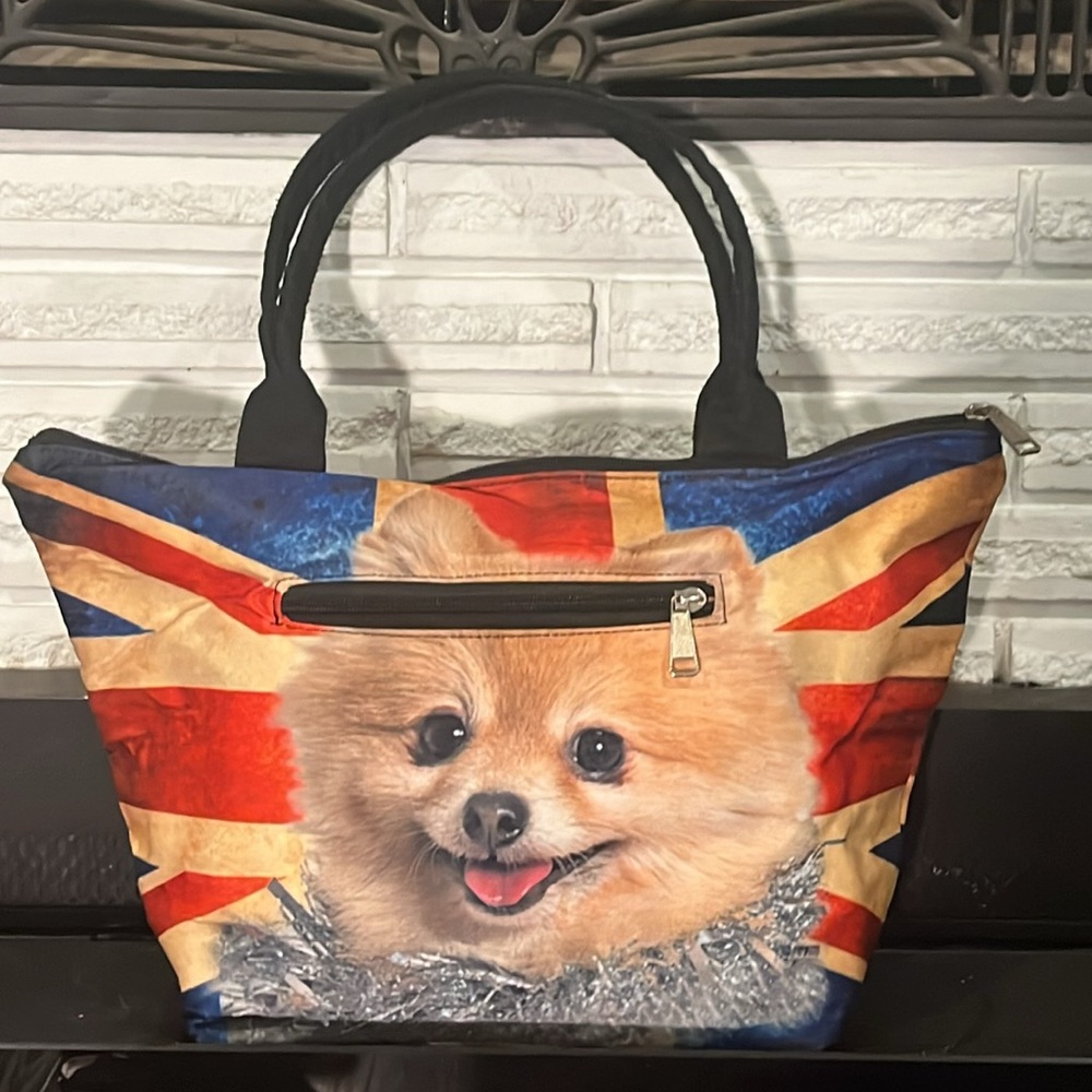 Union Jack Pomeranian Tote, cheetah print lined w/2 flat & 1 zipper, zip top.
